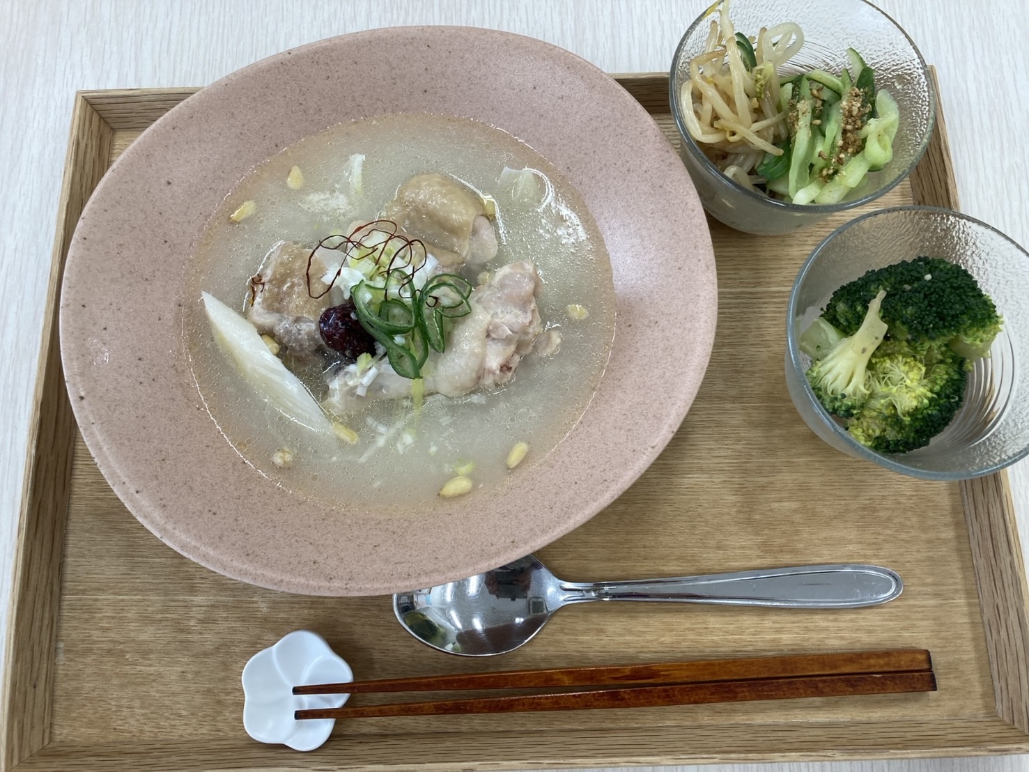参鶏湯定食